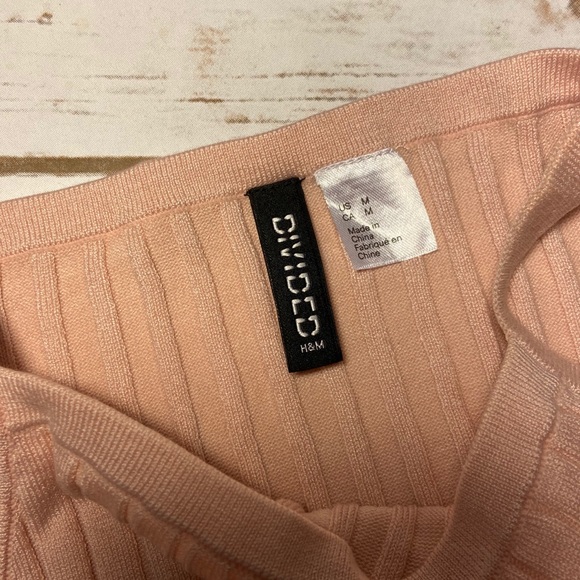 H&M Divided Top - Picture 3 of 4